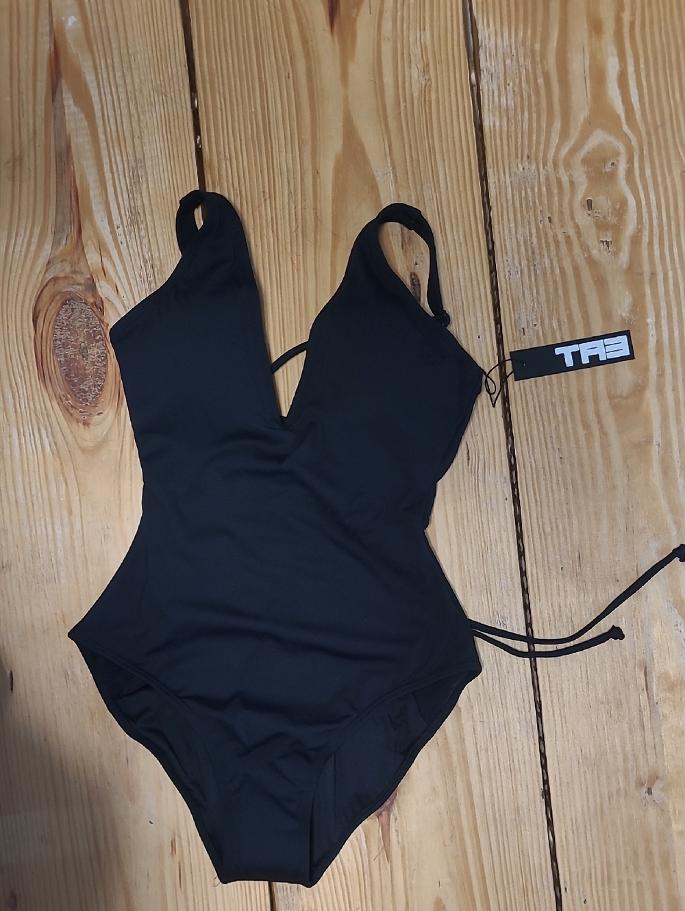 65. NWT  $175 STYLE PLUNGEY XS SHORT